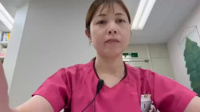 ★大阪SJCD シン・ステップアップミーティング2025-2026★

2026年5月期の大阪SJCDステップアップミーティングは，歯科衛生士セッションとなります.
「歯科衛生士が行うう蝕予防のための問診(医療面接)・指導・メインテナンス～変化に気づく～」と題し，大森歯科医院勤務の浦辻史子さんにご発表いただきます.
また，現地参加者限定の特別プログラムとして，発表症例を題材とした深掘りディスカッションに加え，丸山委員による「補綴装置メインテナンスにおける器具選択」のミニレクチャーを予定しております.
浦辻さんの症例を通じて，歯科衛生士の視点から患者さんにどのように貢献できるのか，また歯科医師との連携について改めて考える機会になればと考えております.
皆さまのご参加を心よりお待ちしております.

担当理事
松岡  隆

日時:2026.5.20(水) 　20:00＝21:45
*現地・WEB ハイブリッド 開催*

現地 20:00＝21:45
オンライン配信 20:00＝20:55

【演者/演題】
演者 : 浦辻史子さん（大森歯科医院勤務　歯科衛生士）

演題 :歯科衛生士が行うう蝕予防のための問診(医療面接)・指導・メインテナンス～変化に気づく～

抄録：患者のう蝕原因を追究するためには，問診を通して生活習慣を把握することが重要である.
また，改善に向けては患者自身に原因を理解してもらい，現実的かつ継続可能な行動変容を提案する必要がある.さらに，メインテナンスで長い期間通院している患者においては，口腔内の変化に気づき，う蝕発症前に予防的介入を行うことが求められる.
症例１では初診時にう蝕が多発しており，服薬の副作用および口呼吸による口腔乾燥が認められた.そのため，唾液分泌の改善を目的とした対応について患者と共に検討・実践した.
症例２では食生活習慣に起因するう蝕の多発が認められた.原因を理解させたことにより一時的な安定は得られたが，生活環境の変化に伴い食生活習慣が乱れる傾向があったため，継続的な問診と評価の重要性が示唆された.

【現地限定イベント】
20:55＝21:45

下記の内容につきましては，現地参加者限定の特別プログラムとしてご用意しております.
・症例の深掘りディスカッション
　　：当日発表された症例について，現地限定でより詳細なディスカッションを行います.
・丸山委員による「補綴装置メインテナンスにおける器具選択」のミニレクチャーを行います.
　　：補綴装置の種類や状態に応じた器具選択について，臨床に即した内容でお伝えいたします.

【参加資格】
大阪 SJCD 正会員 (歯科医師・歯科技工士・歯科衛生士・臨床研修医・大学 院生・助手)

*準会員 は現地/WEB 共に参加不可*

【参加費】 無料

【参加方法】
現地開催(堂島 SJCD 研修センター)先着 25名様エントリー順
　& ZOOM 視聴(人数制限なし)のハイブ リッド開催

<参加申込>
*WEB 参加の方*
事前申込不要 (2 日前に参加 URL を送信します)

*現地参加の方* 以下より事前エントリー
https://sjcd-osaka.jp/information/